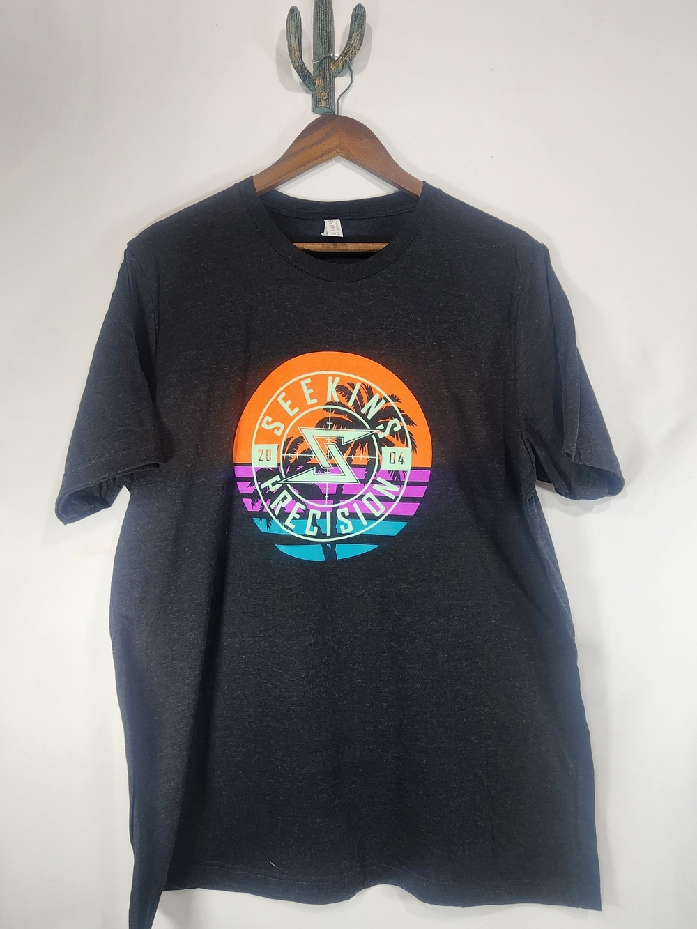 Seekins Precision Grey "Island Vibes" Tropical Sunset Graphic T-Shirt XL NWOT